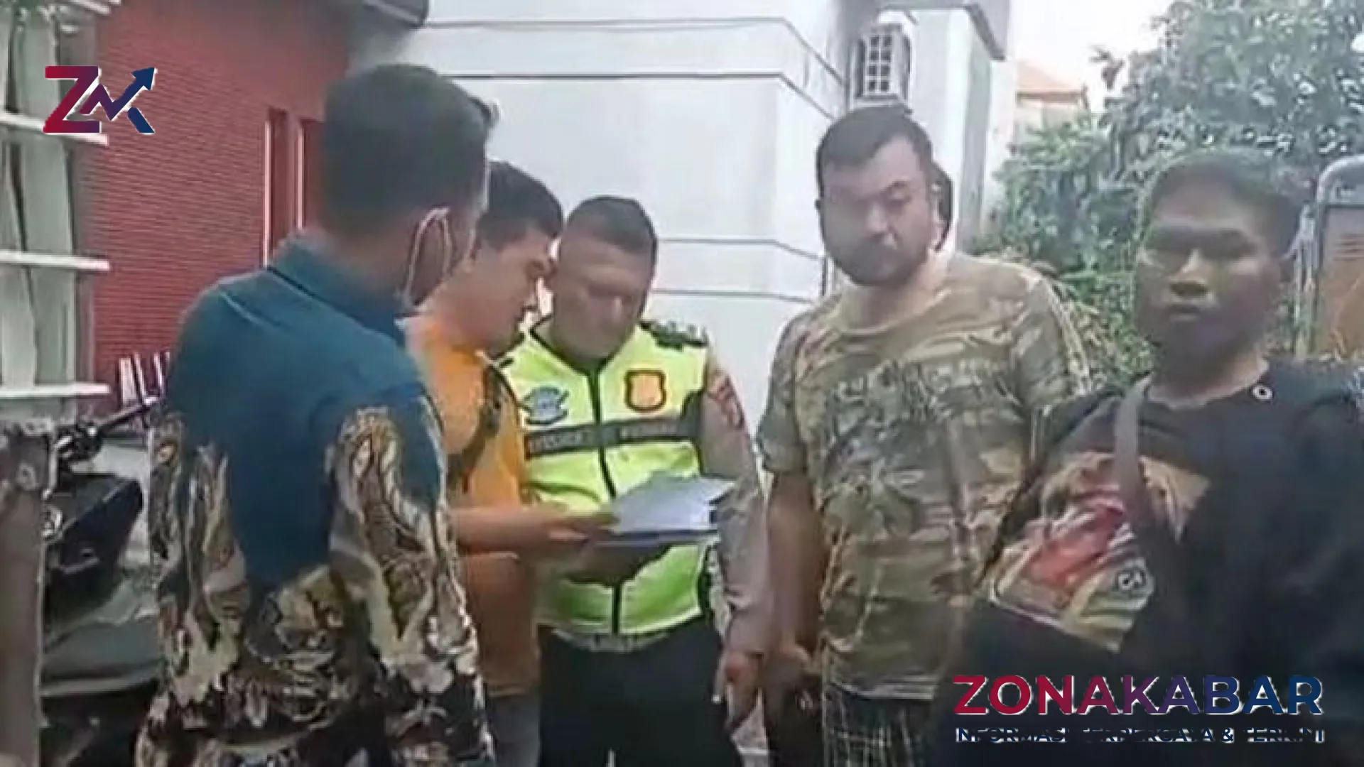Trauma Mendalam Pemilik Lexus Surabaya: Diteror Debt Collector BFI Finance Meski Kendaraan Dibeli Tunai