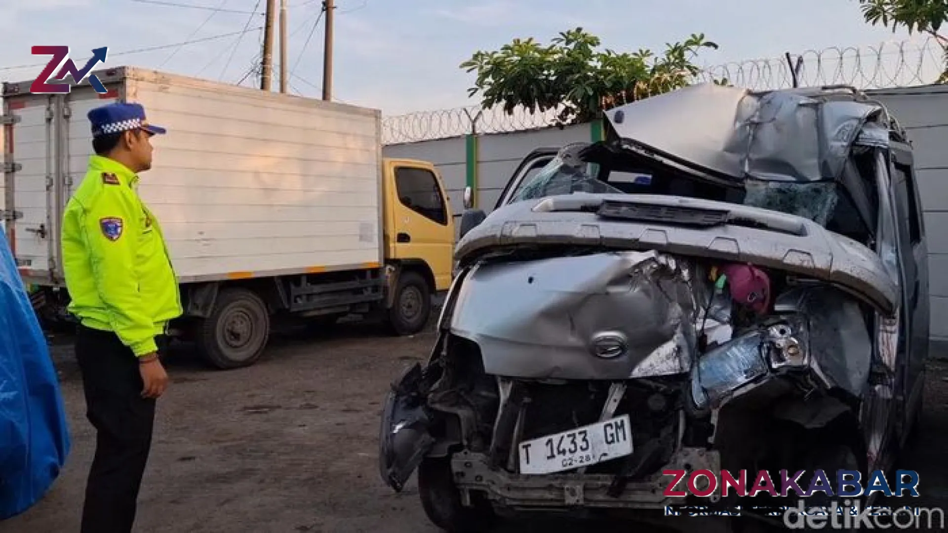 Tragedi Maut di Tol Cipularang: Diduga Microsleep, Minibus Hantam Truk Hingga Ringsek Parah di KM 94