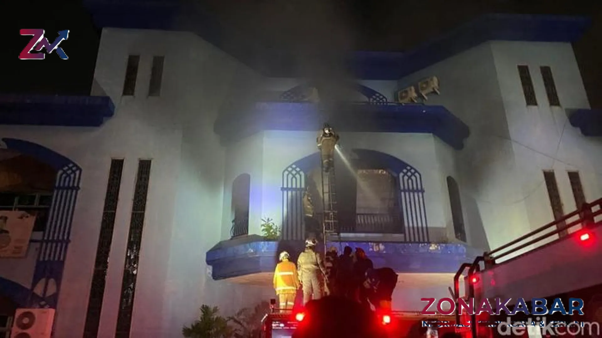 Drama Penyelamatan di Metro Sport Center Semarang: Evakuasi Dramatis Tanpa Mobil Tangga