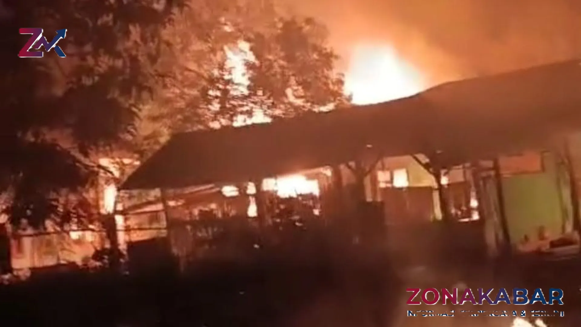 Tragedi di Mesuji: Ponpes Nurul Jadid Hangus Terbakar Akibat Amuk Massa, Buntut Dugaan Tindakan Asusila Pimpinan