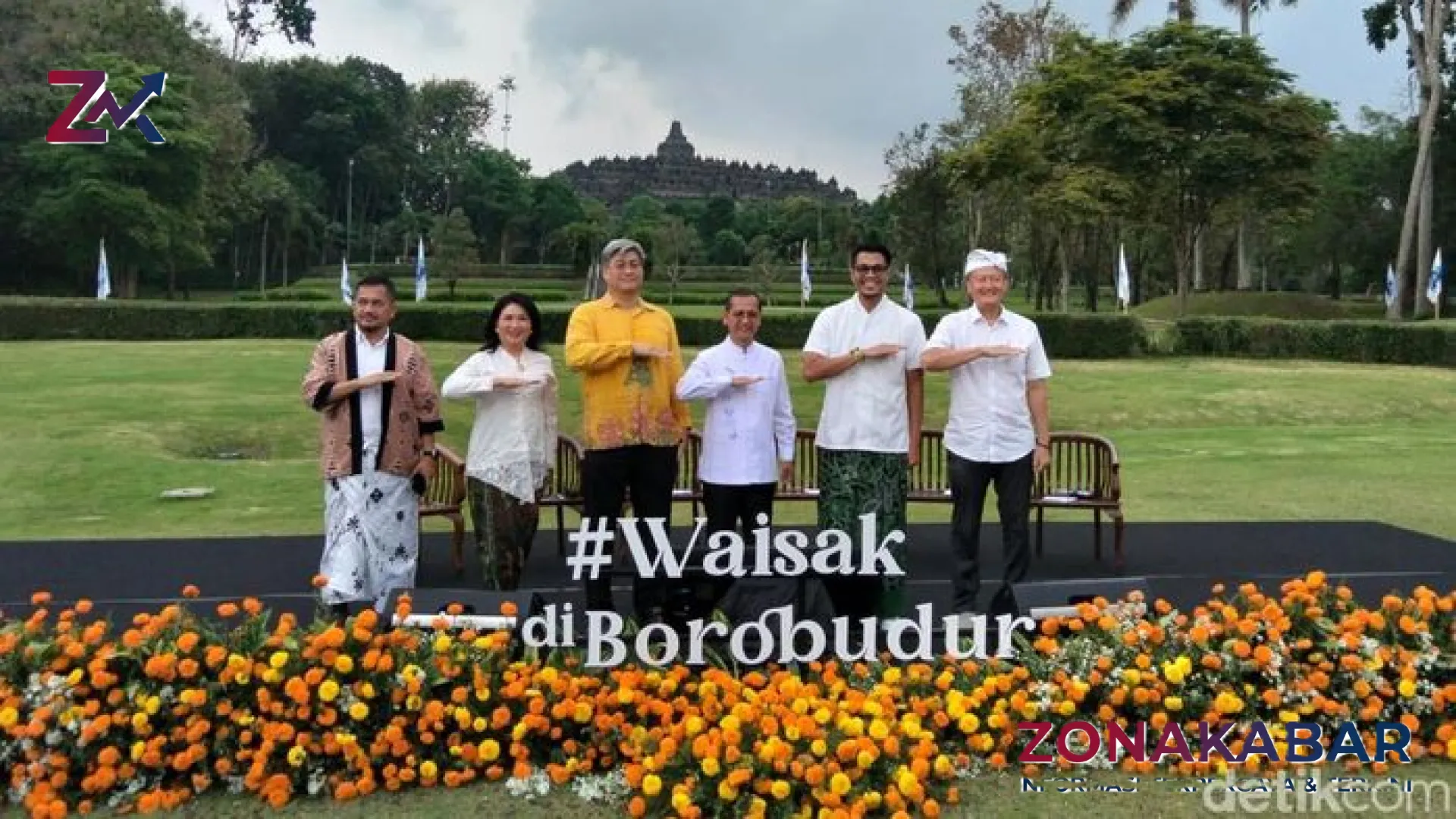 Kemegahan Puncak Waisak 2570 BE di Borobudur: Harmoni 2.570 Lampion dan Spektakuler Drone Show