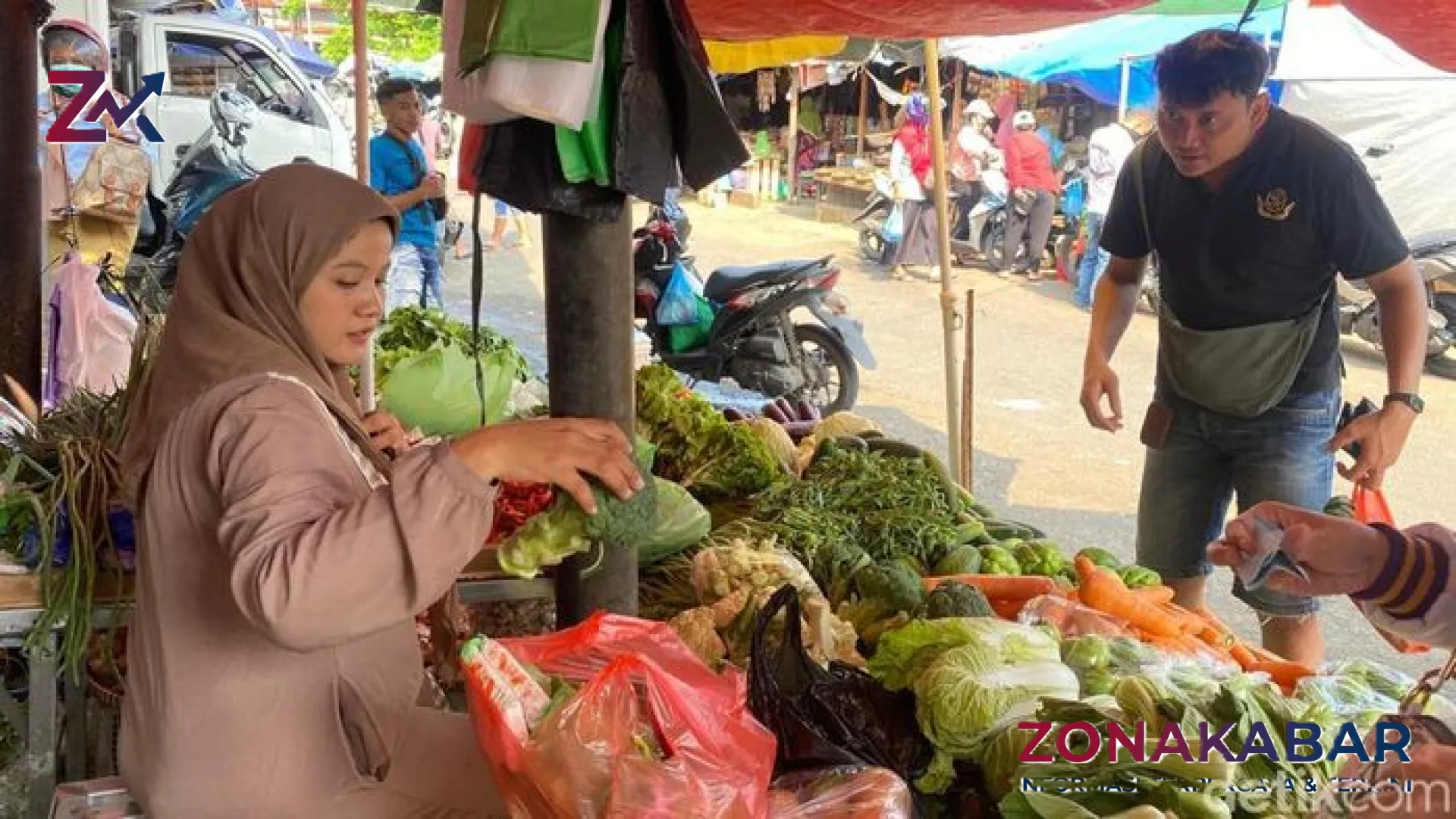 Jeritan di Balik Dapur: Harga Sayur di Pasar Peterongan Semarang Terus Meroket, Pedagang Keluhkan ‘Mahal yang Stabil’